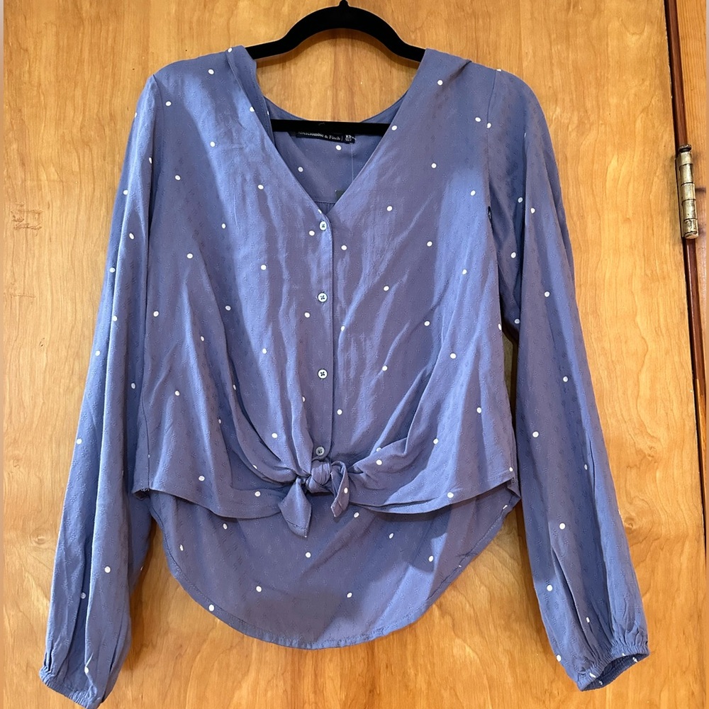 NWT Abercrombie Periwinkle Long Sleeve Polka Dot Tie Front Blouse